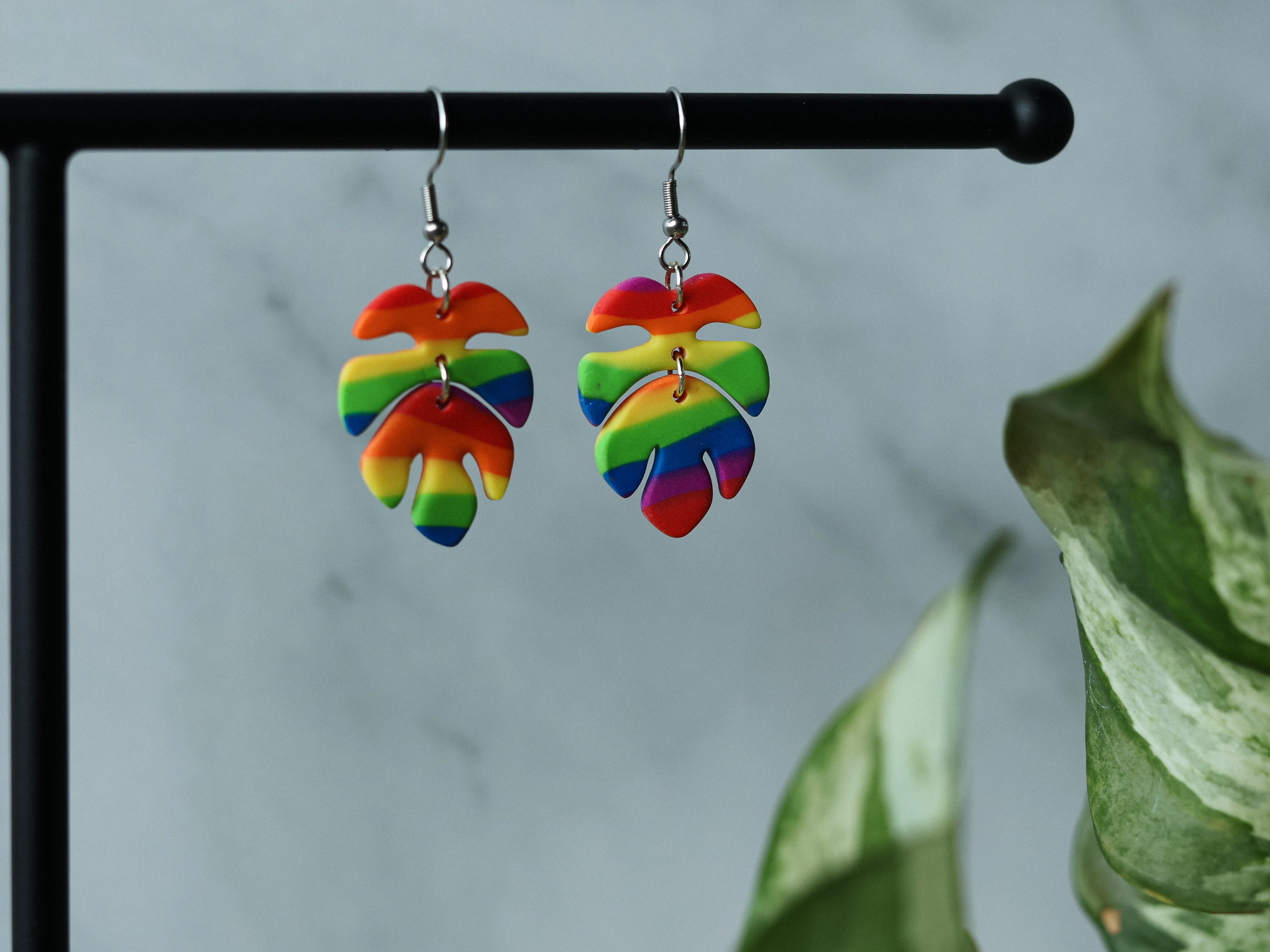 Monstera -korvakorut