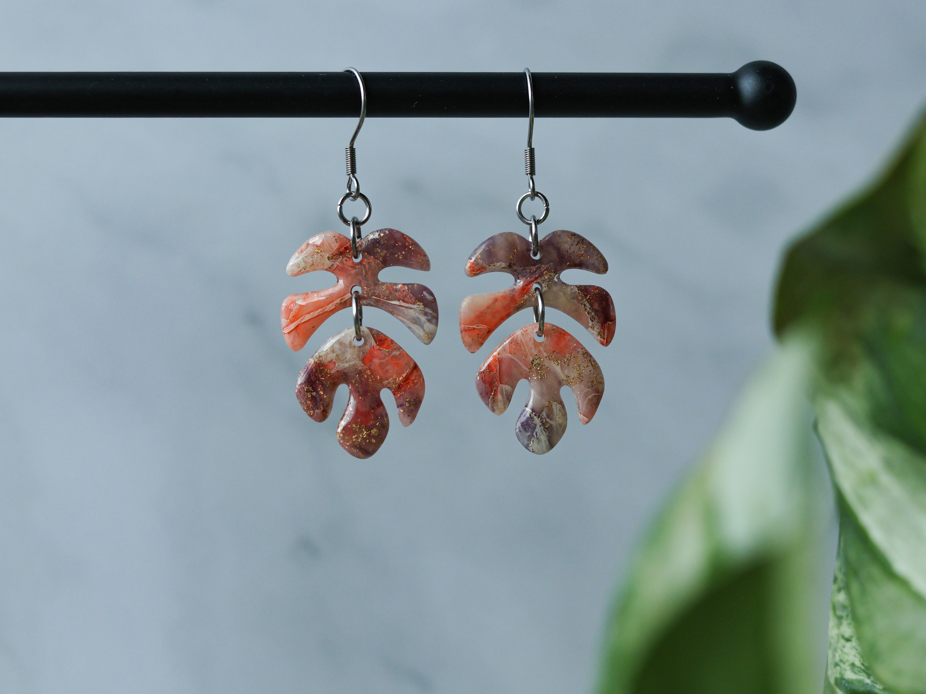 Monstera -korvakorut