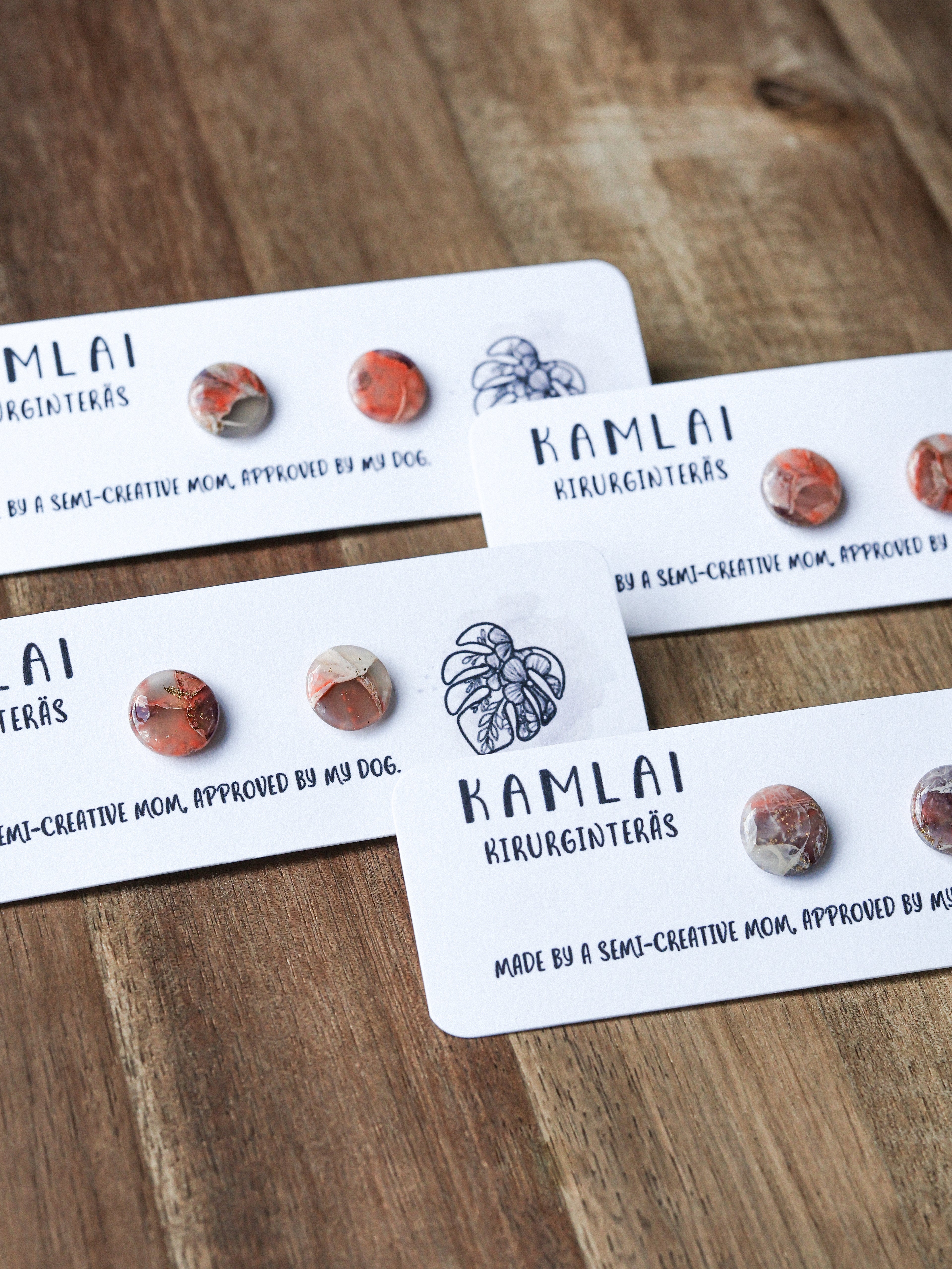 Päivä - nappikorvakorut