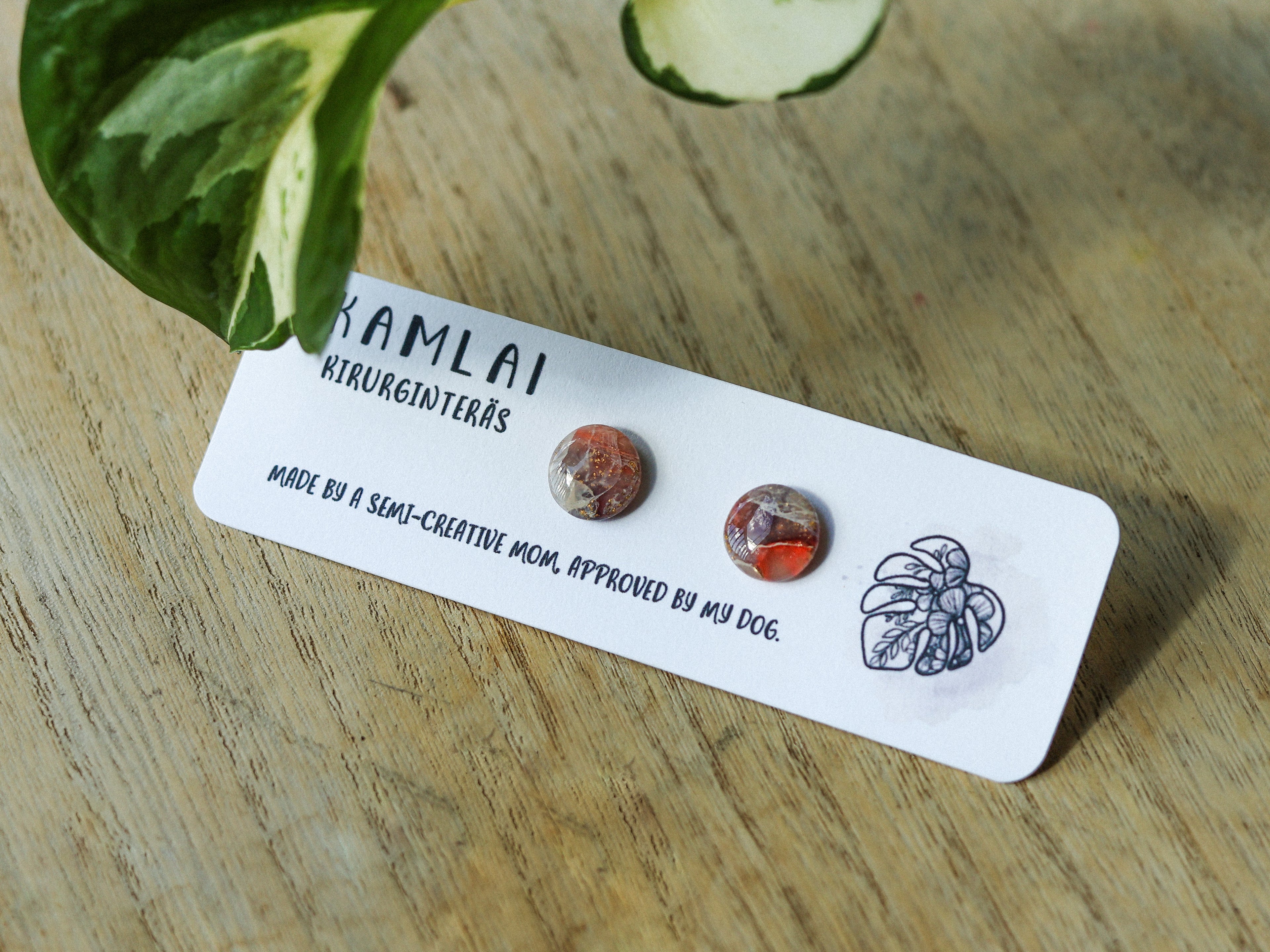 Päivä - nappikorvakorut